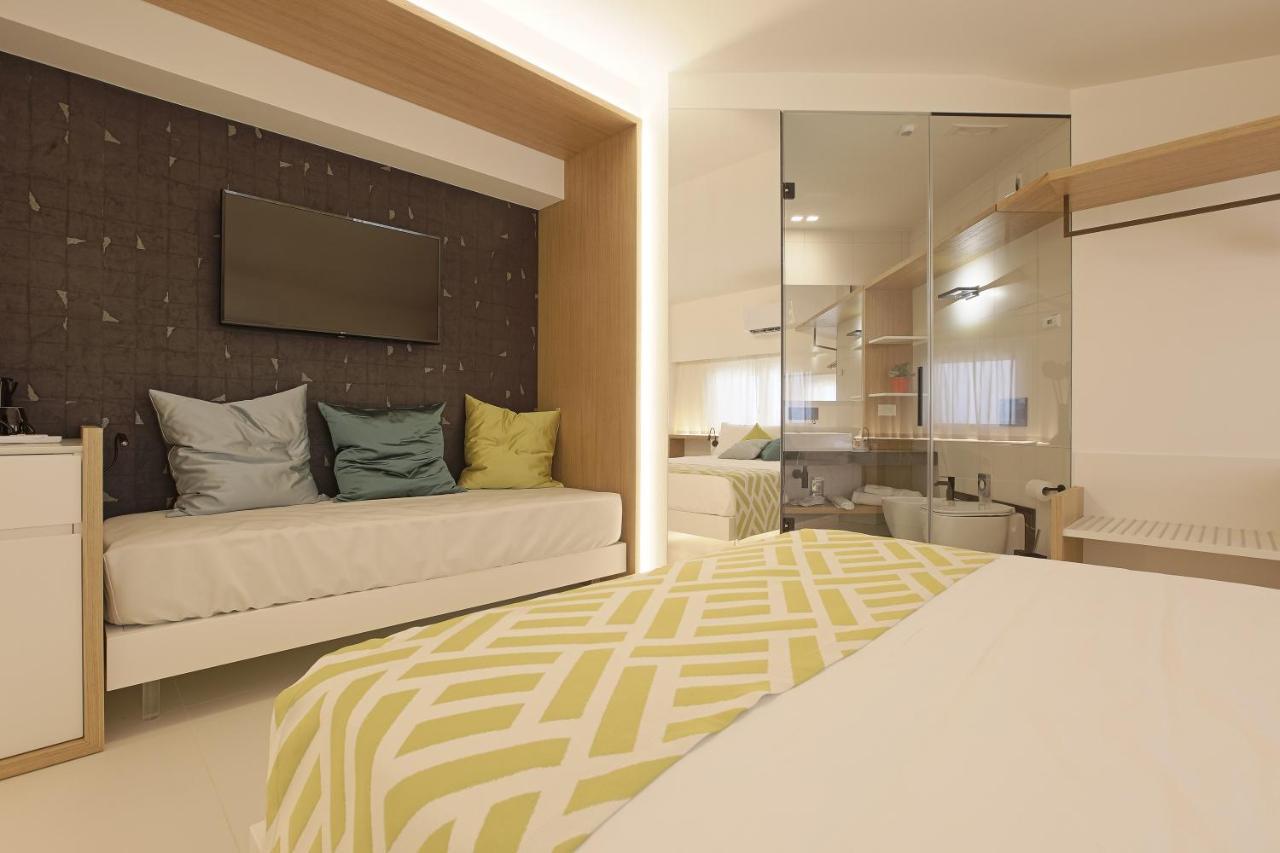 Deluxe Double Room with Extra Bed
