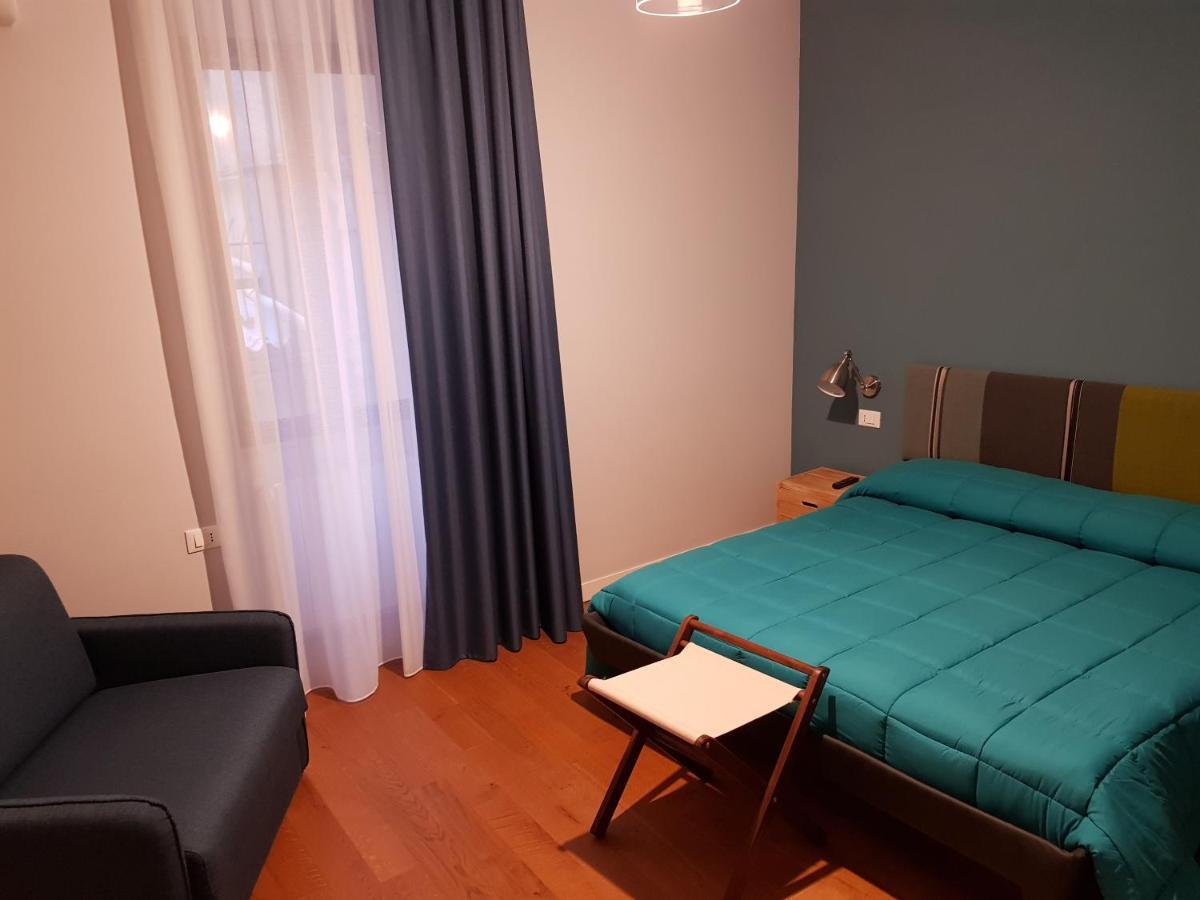 Deluxe Room (2 Adults + 1 Child)