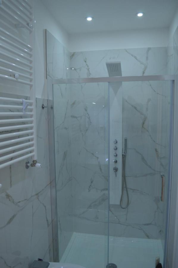 Deluxe Double Room with Balcony and Sea View